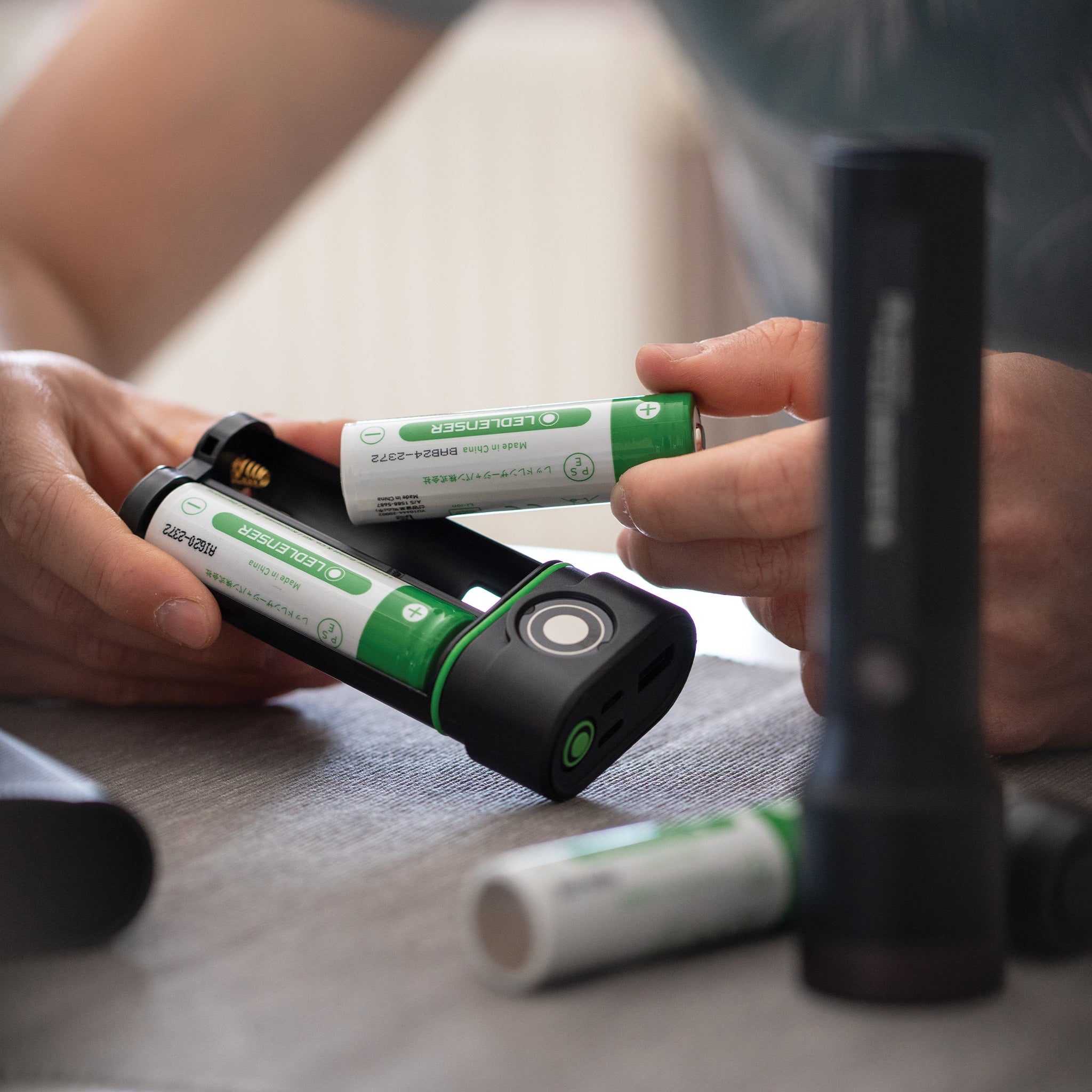 FLEX10 Li-ion Powerbank Plus 9000mAh, Includes 2 x 21700