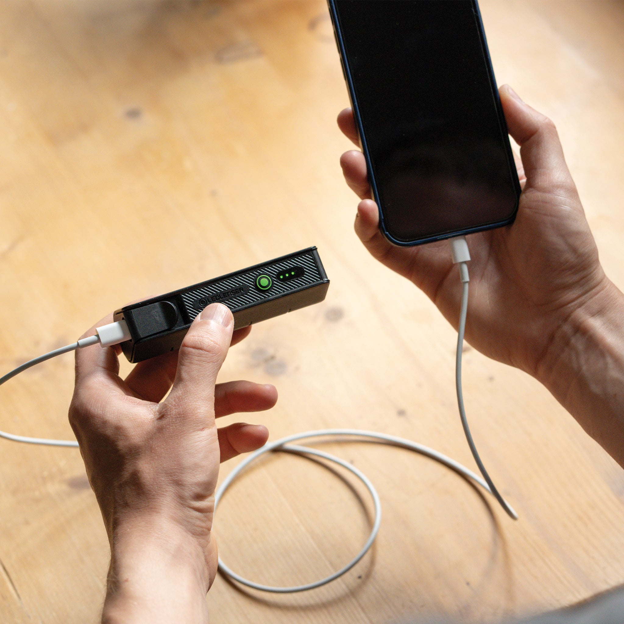 FLEX5 Li-ion Power Bank Plus 4500mAh, Includes 1 x 21700